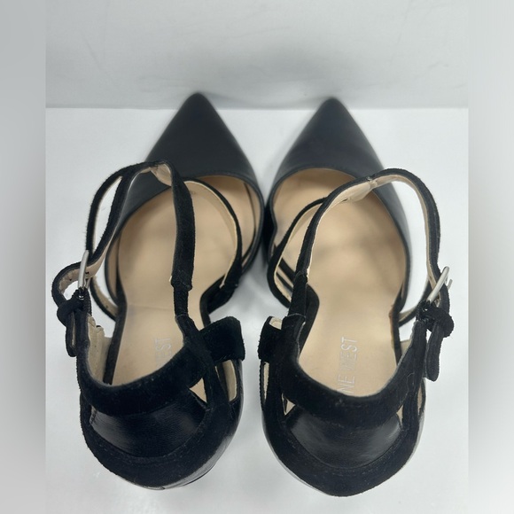 Beautiful Nine West Black Leather and Suede Pumps - Picture 3 of 8